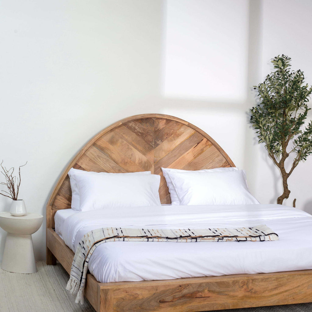 Säng i massivt mangoträ